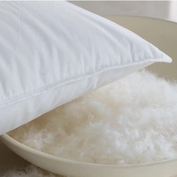 QUINCE Luxe Goose Down Pillow Firm/Extra Firm Standard 9483 - Picture 4 of 13